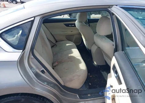 2015 Nissan Altima 2.5 S z USA, uszkodzony, nr VIN 1N4AL3AP1FC134599